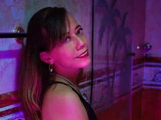 NICOLLEWAYY profile